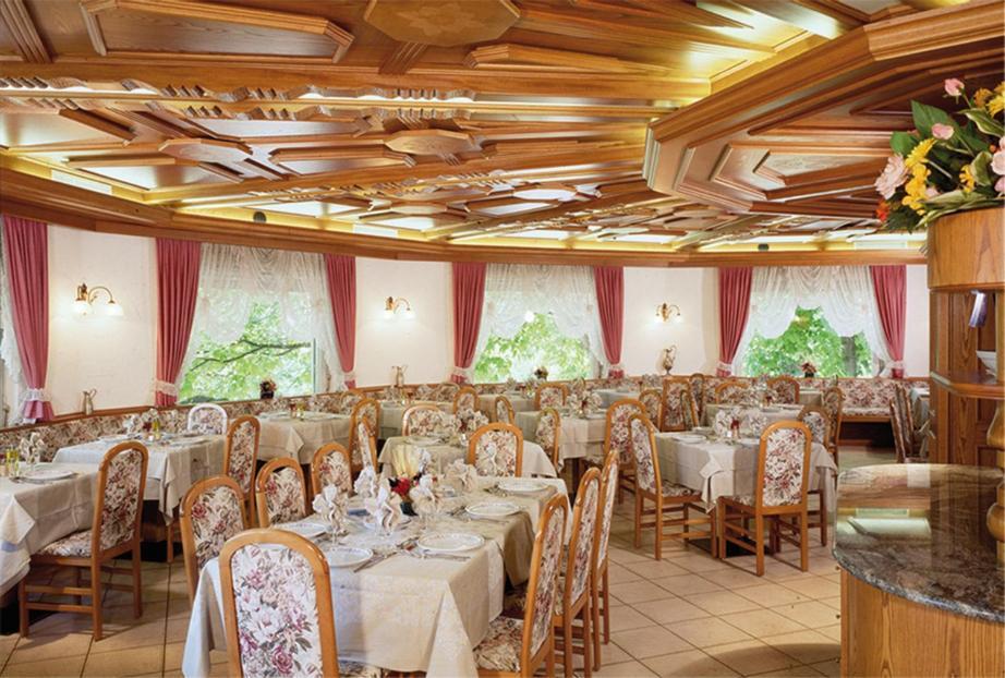 Hotel Panorama Wellness & Resort Malosco Ngoại thất bức ảnh